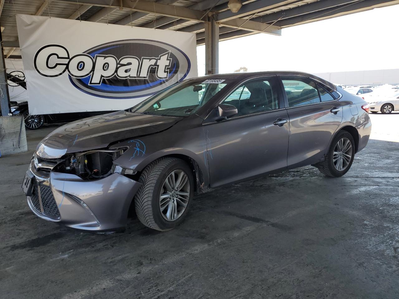 2015 Toyota Camry le LE