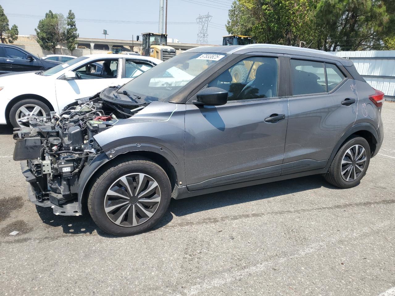 2019 Nissan Kicks s S