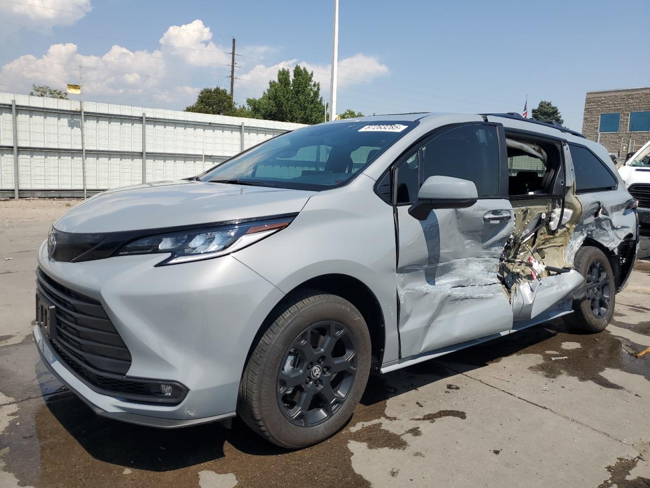 2025 Toyota Sienna xse XSE