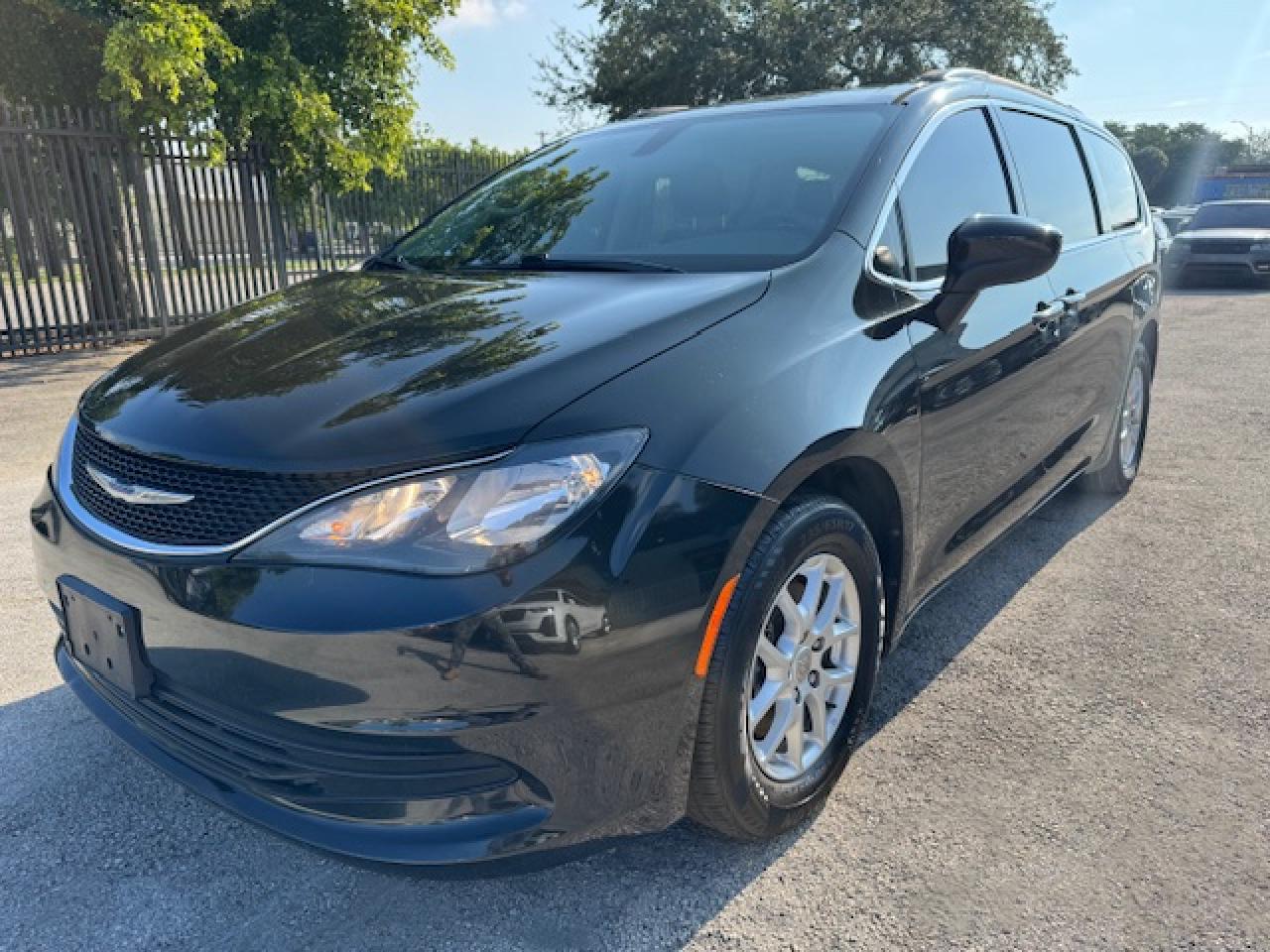 2020 Chrysler Voyager