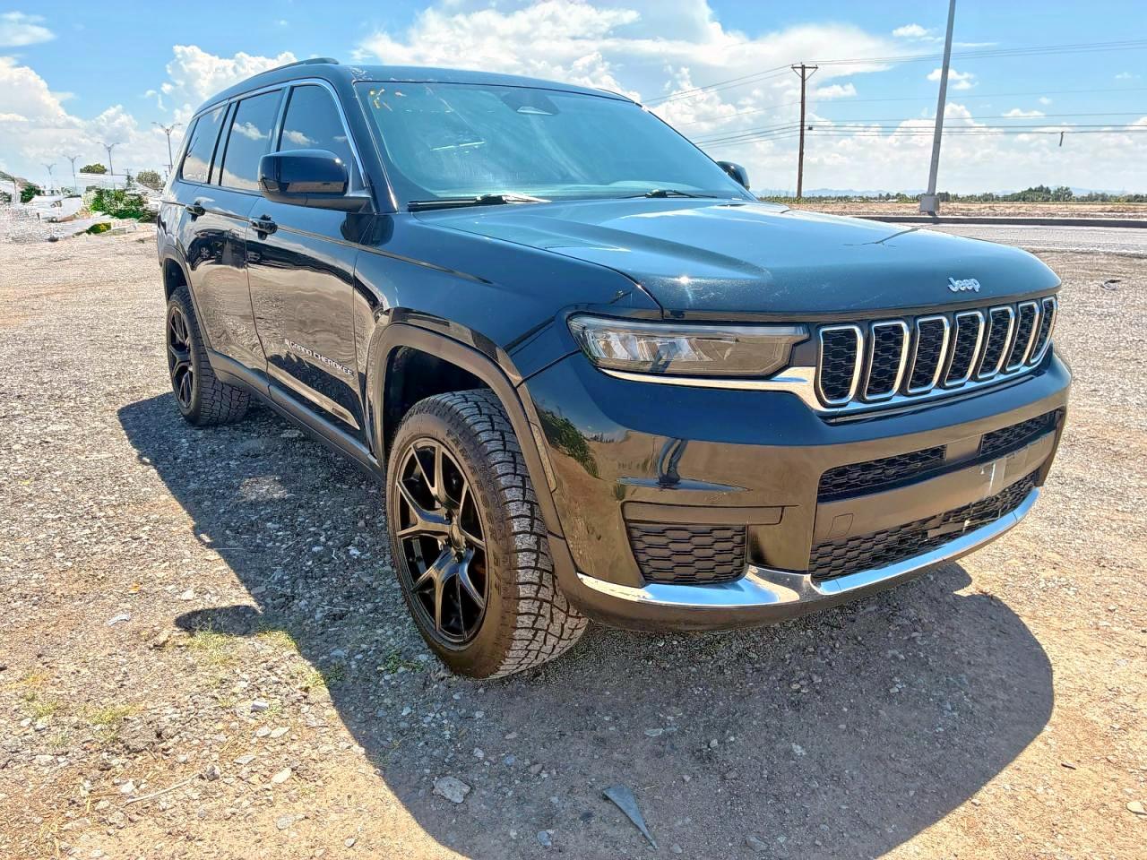2022 Jeep Grand cherokee L Laredo