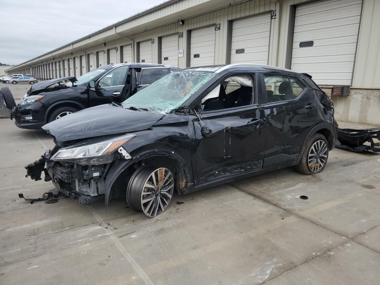 2022 Nissan Kicks sv SV