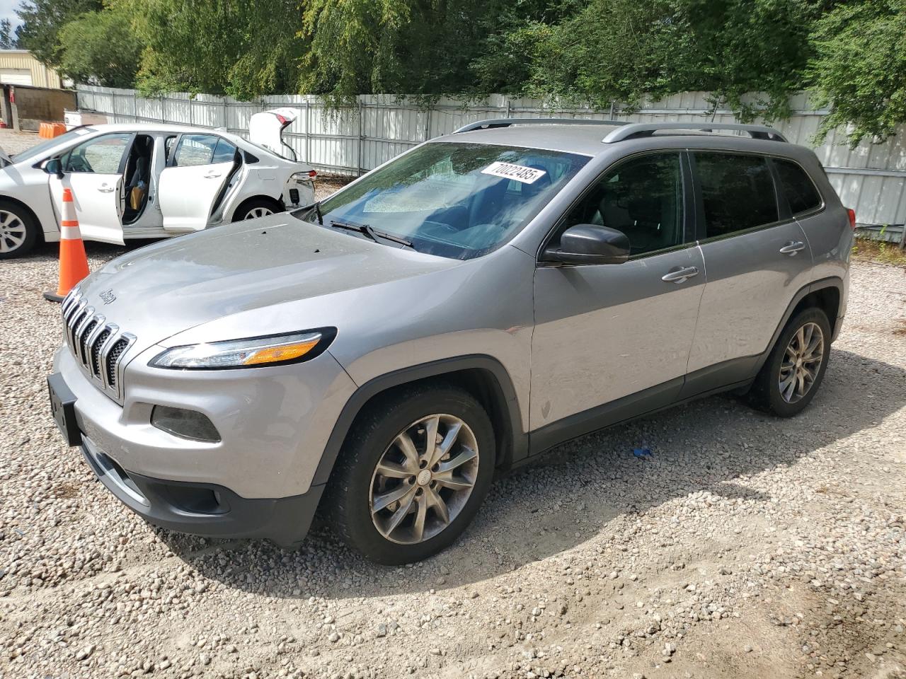 Jeep Cherokee l