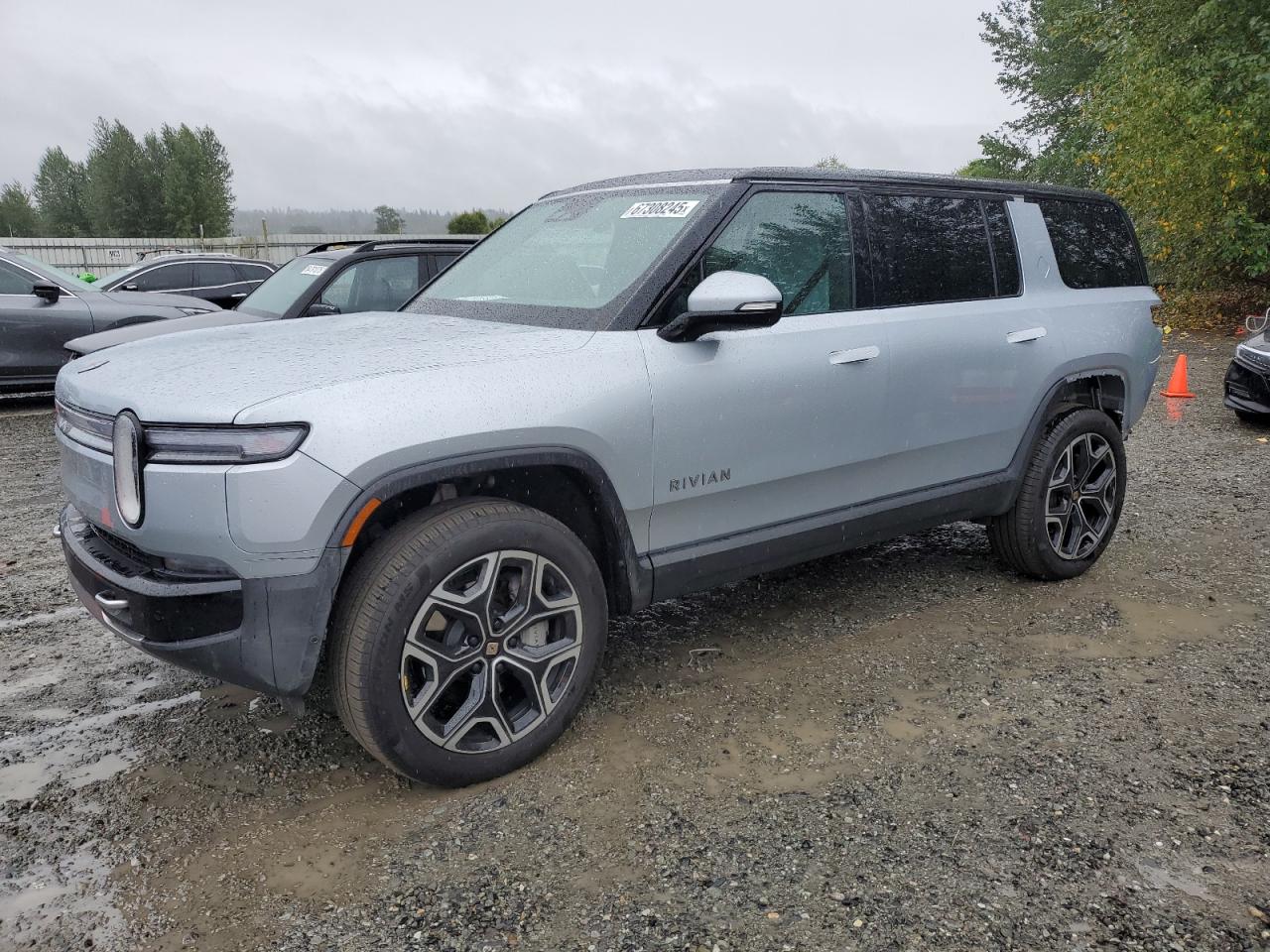 2025 Rivian R1s