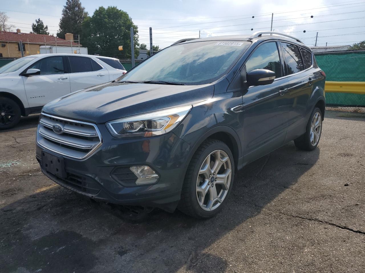 2019 Ford Escape tit TITANIUM