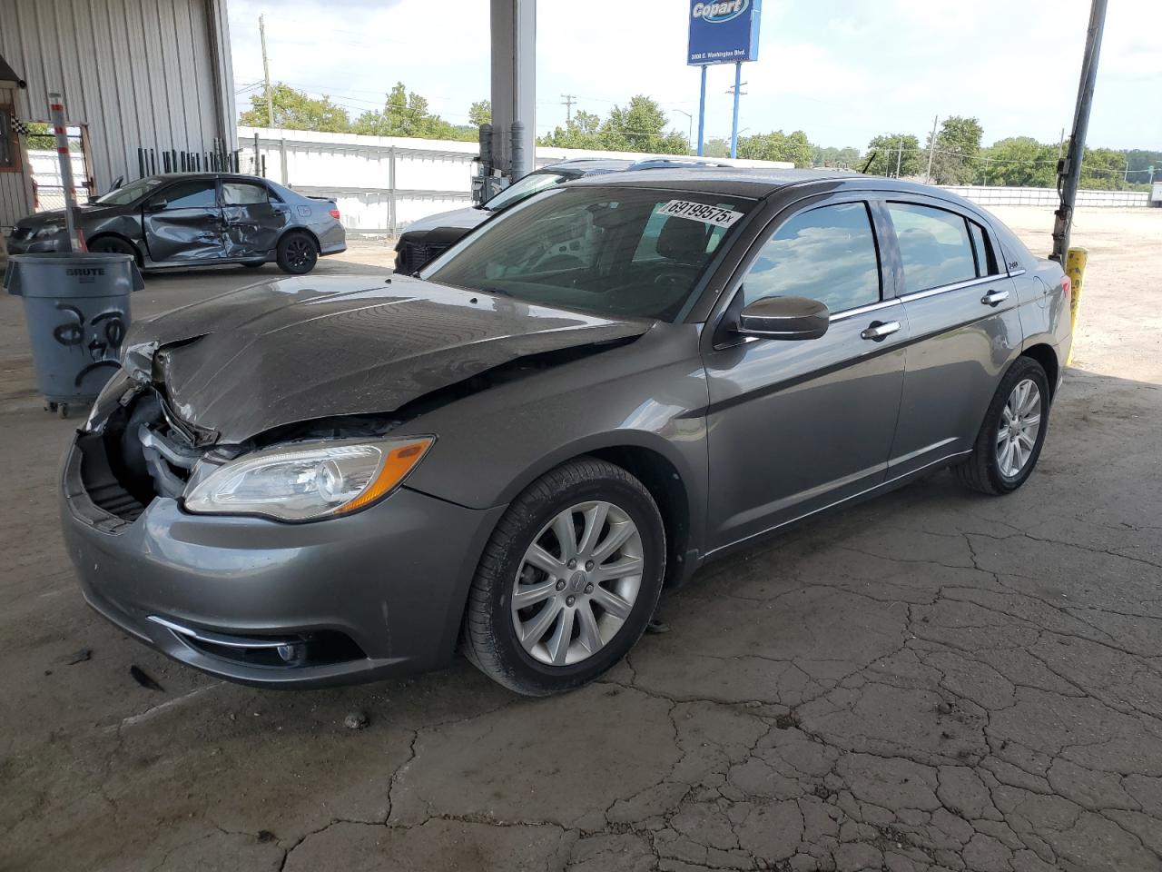 2013 Chrysler 200 limite