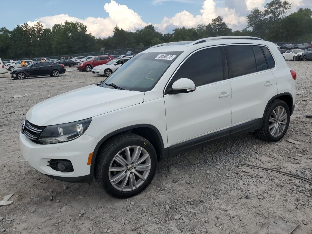 2015 Volkswagen Tiguan s S