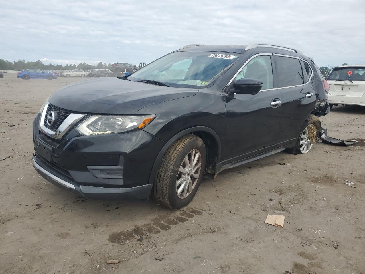 2017 Nissan Rogue sv SV