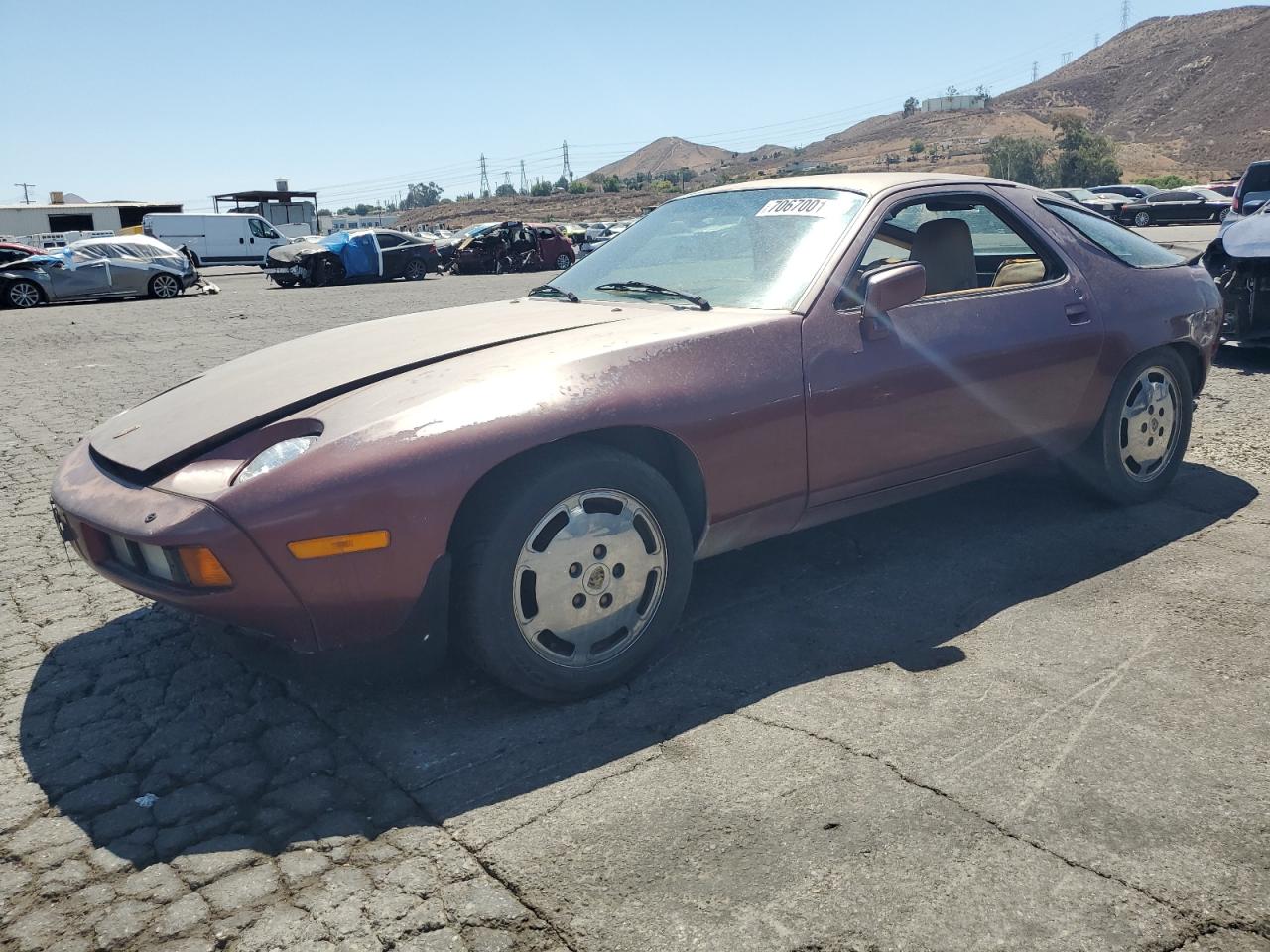 Porsche 928
