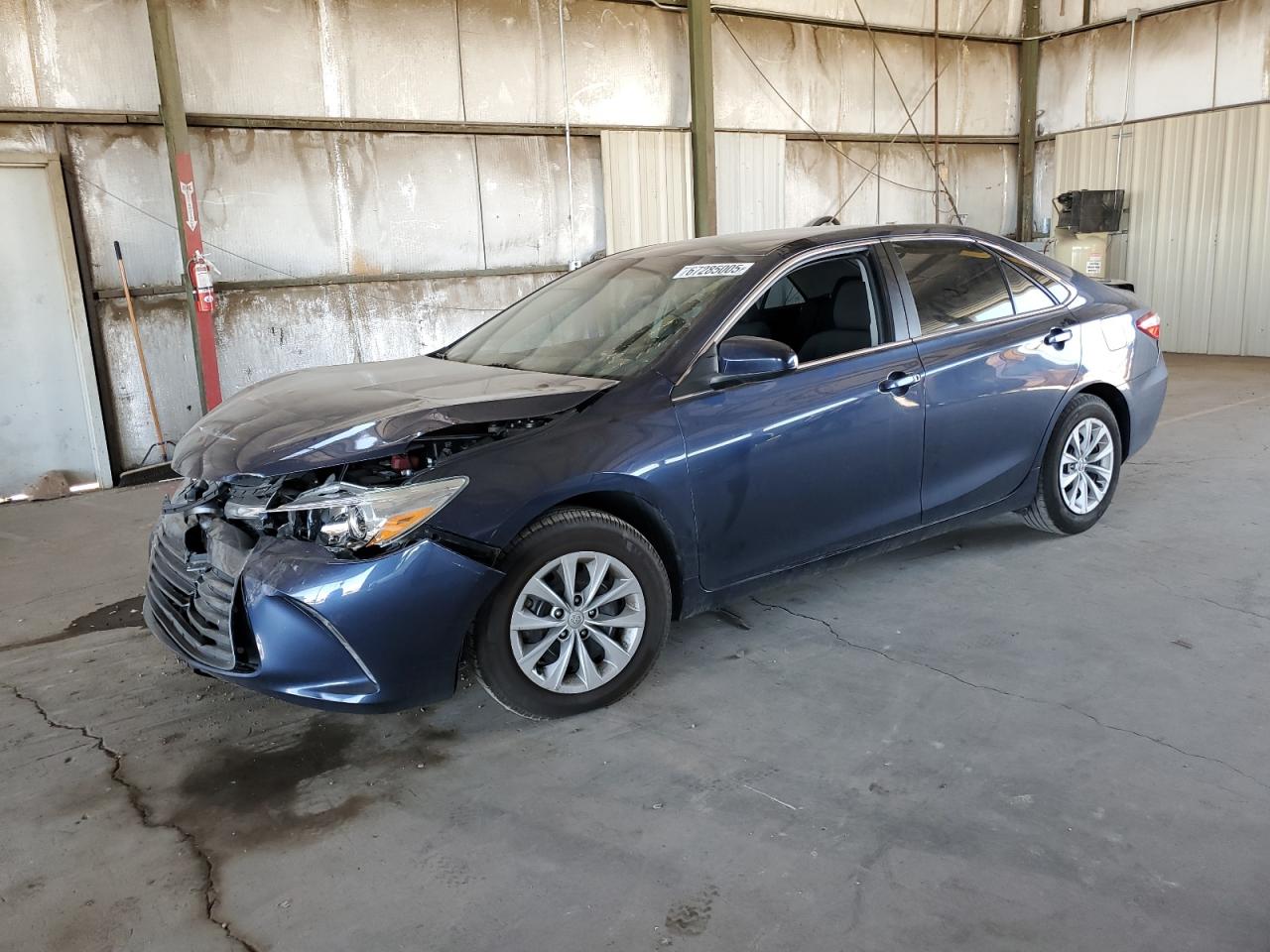 2016 Toyota Camry le LE