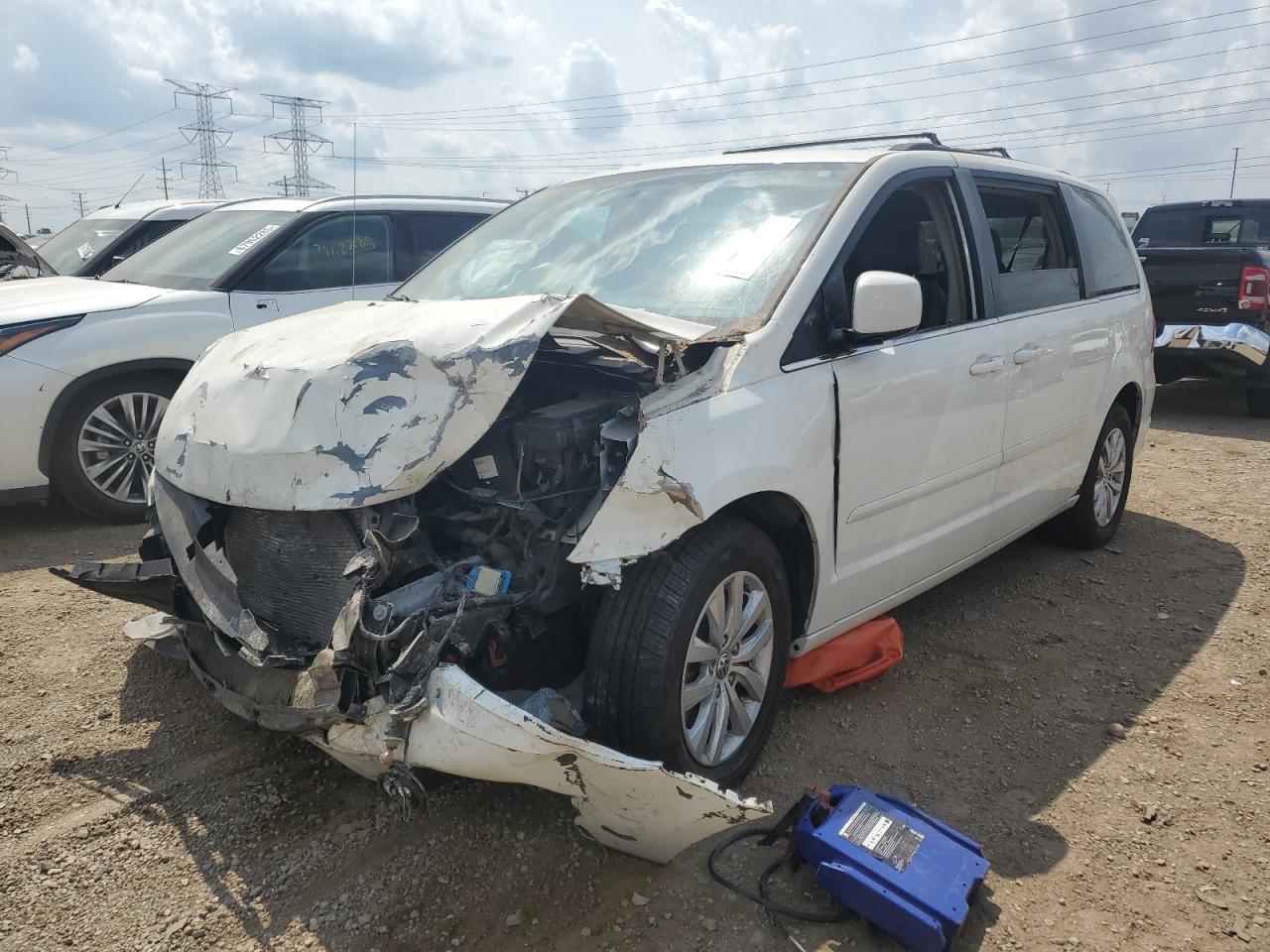 2012 Volkswagen Routan Se