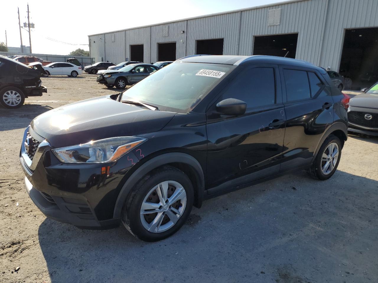 2019 Nissan Kicks s S