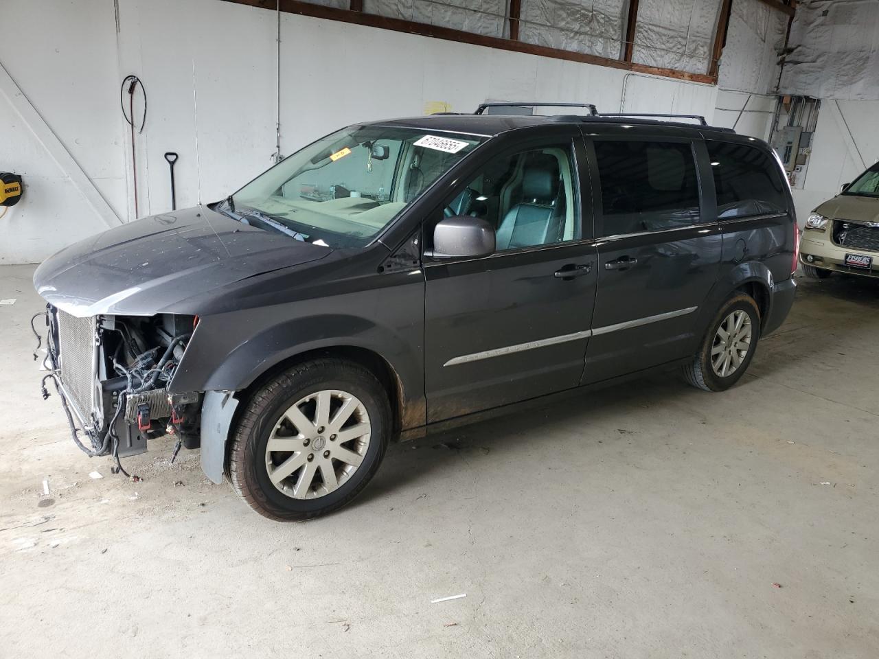 2016 Chrysler Town & country touring TOURING