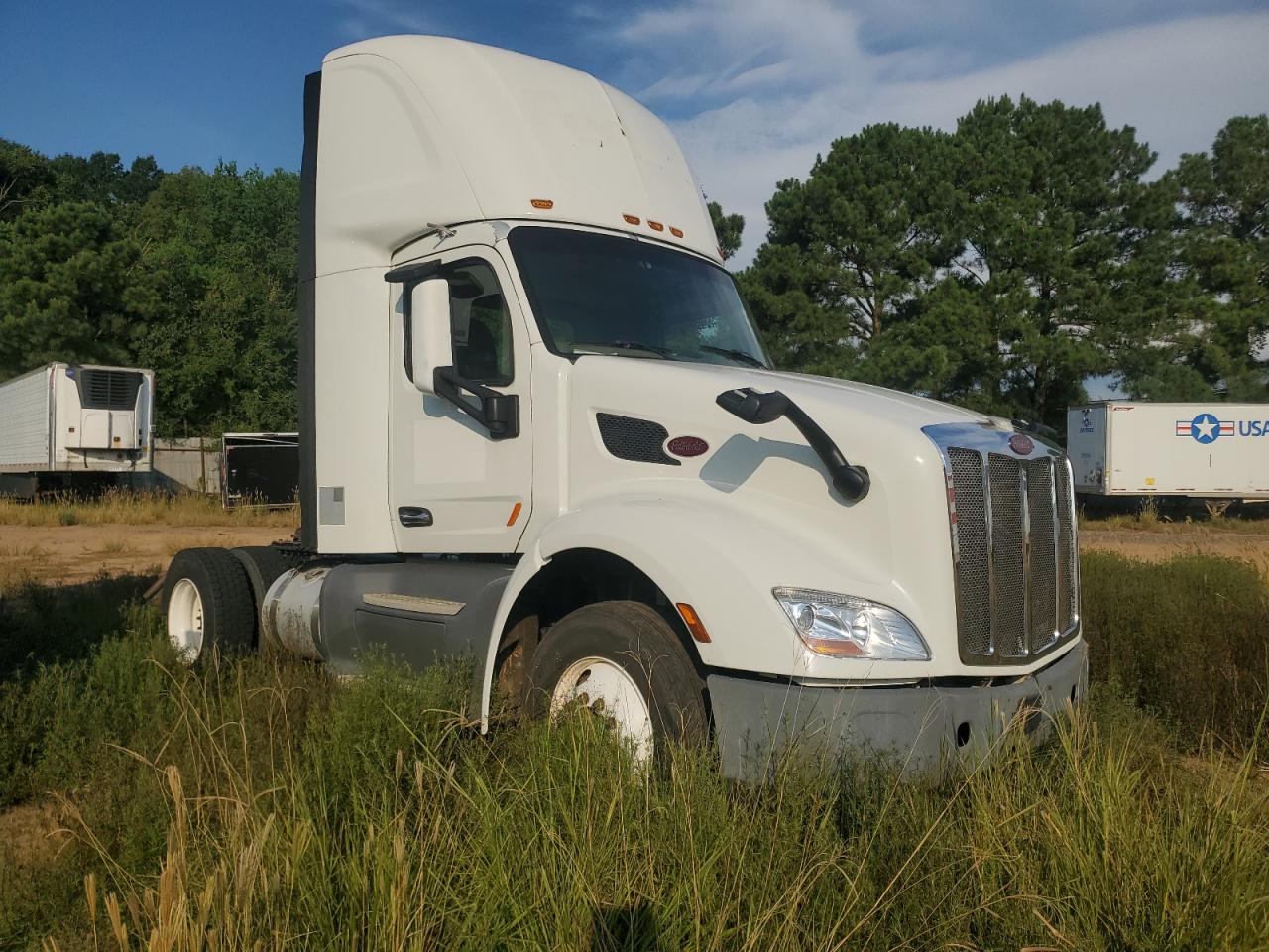 2016 Peterbilt tractor 579