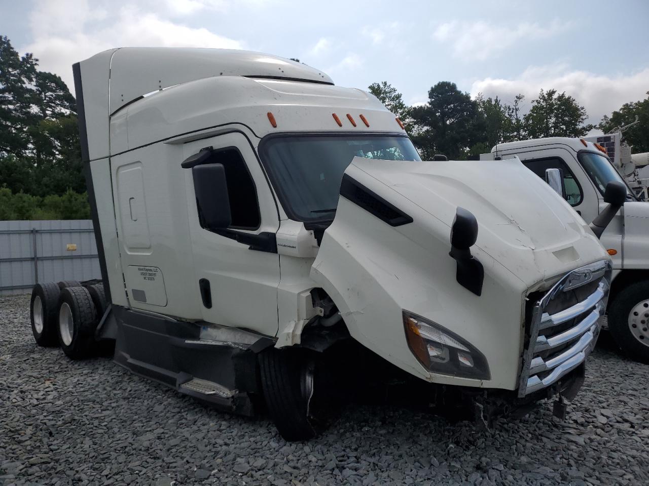 Freightliner Cascadia 116
