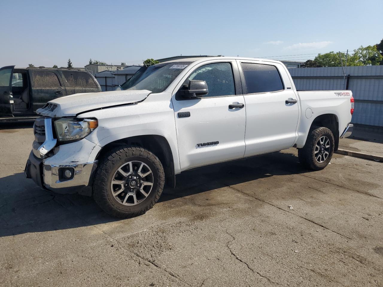 2014 Toyota Tundra cre CREWMAX SR5