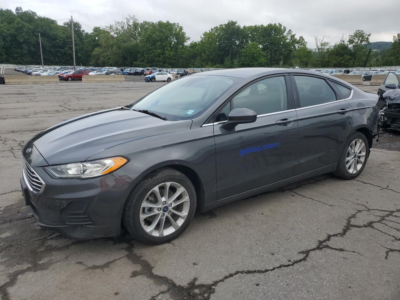 2020 Ford Fusion se SE
