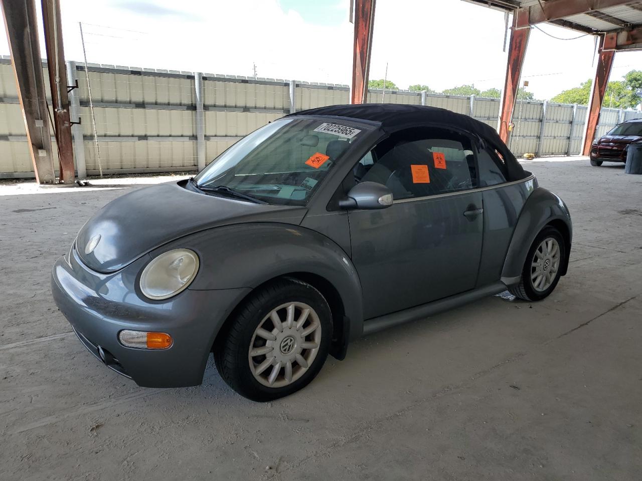 2004 Volkswagen Beetle