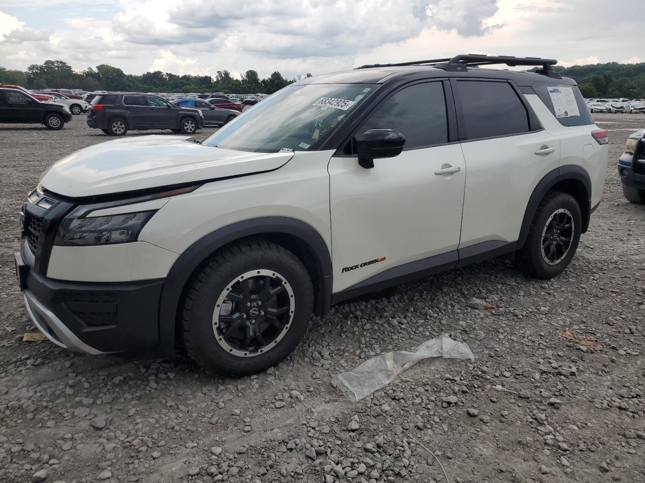 Nissan Pathfinder rock creek