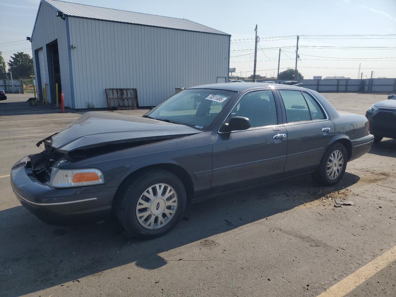2005 Ford Crown vict LX
