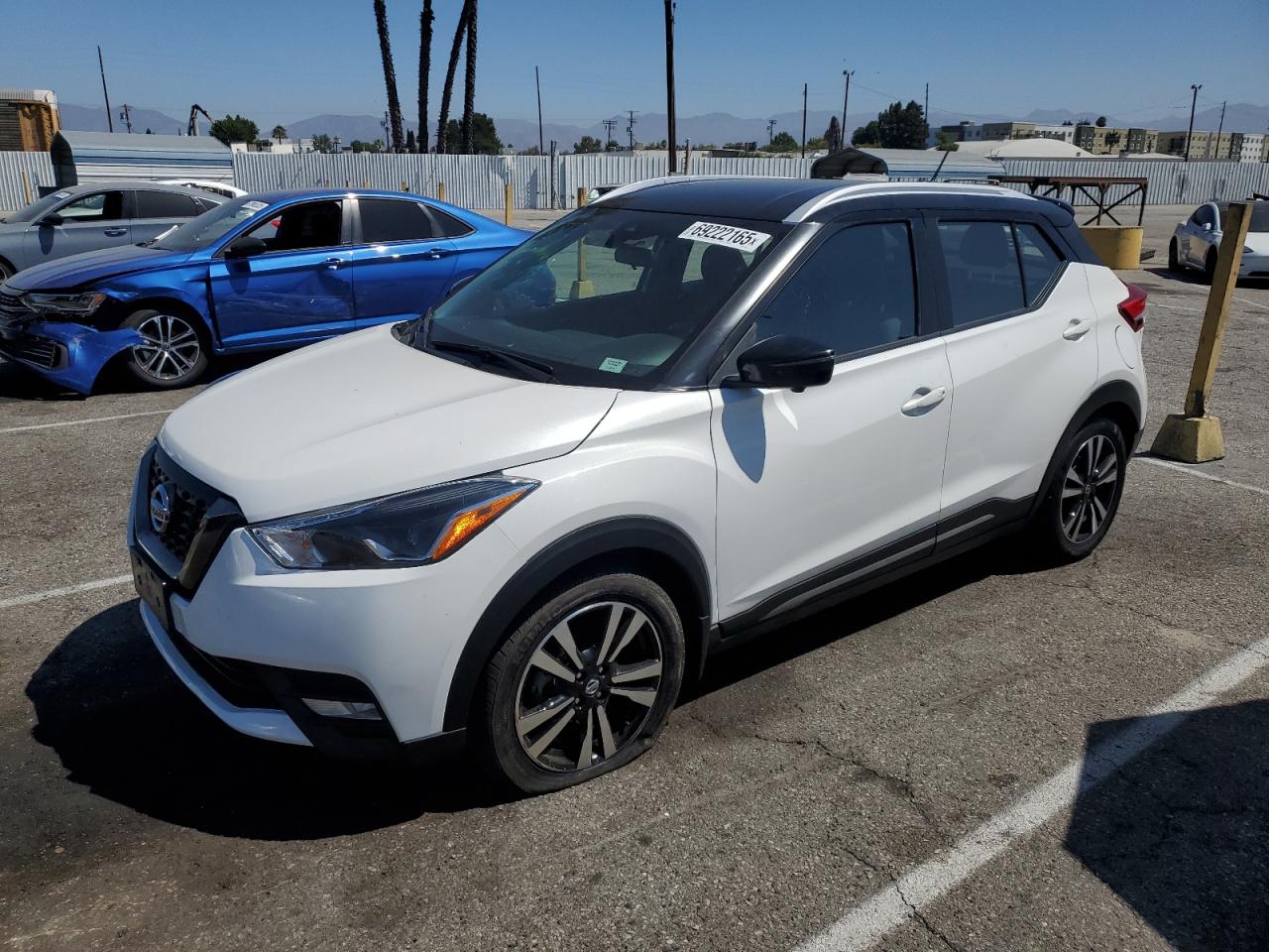 2020 Nissan Kicks sr SR