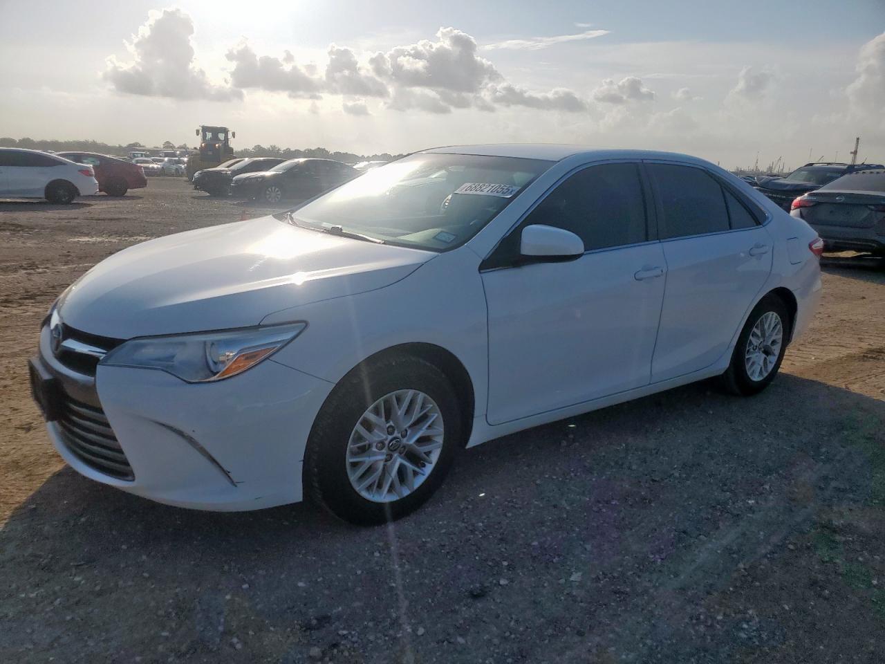 2017 Toyota Camry le LE
