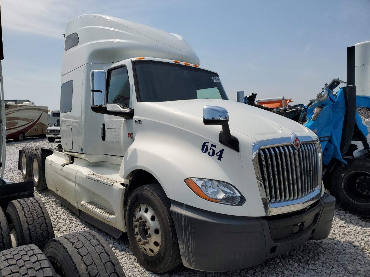 2020 International Lt625