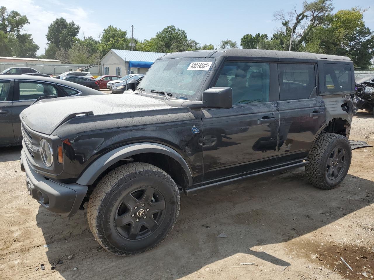 Ford Bronco black diamond