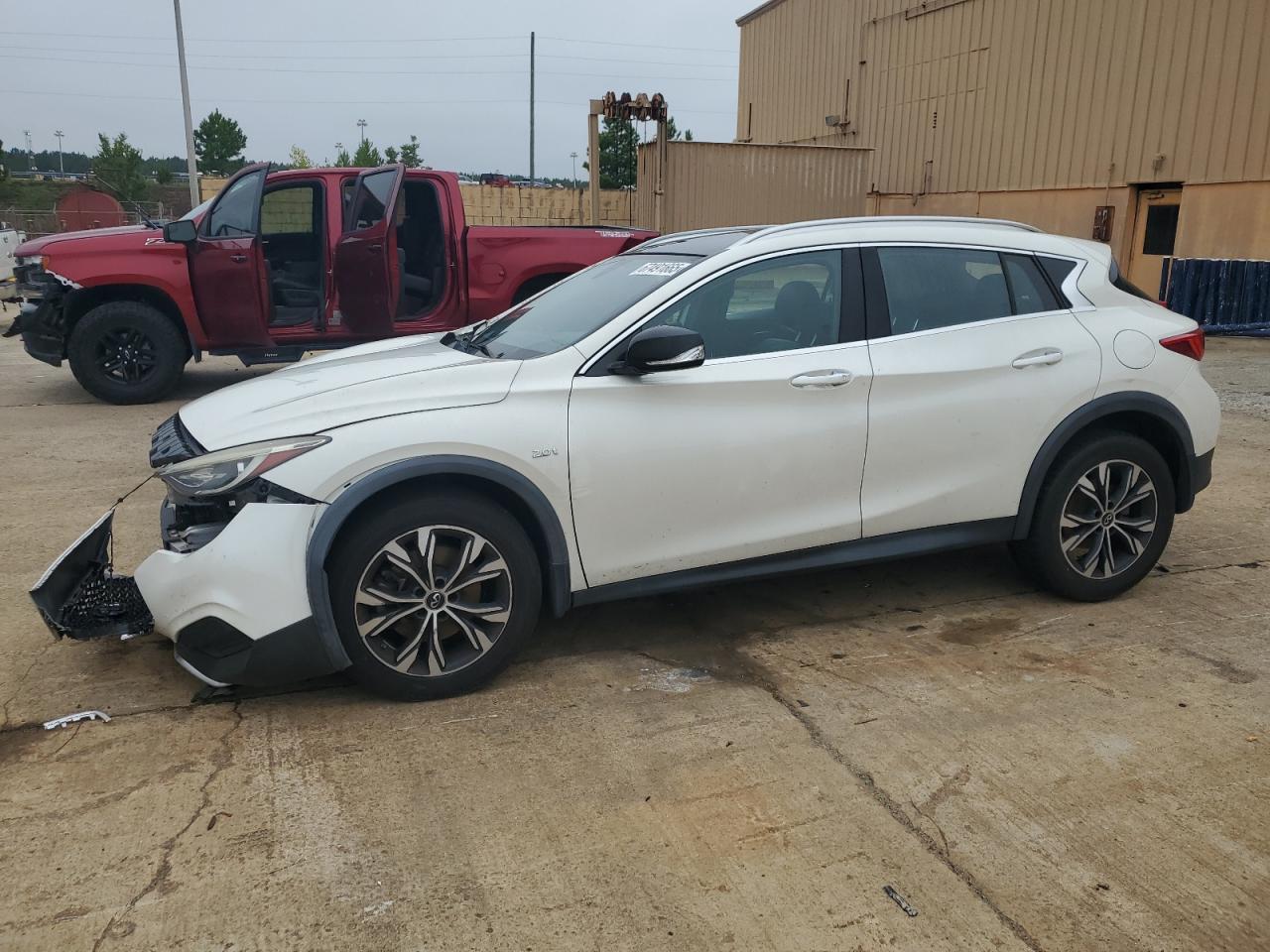 2019 Infiniti Qx30 luxe LUXE