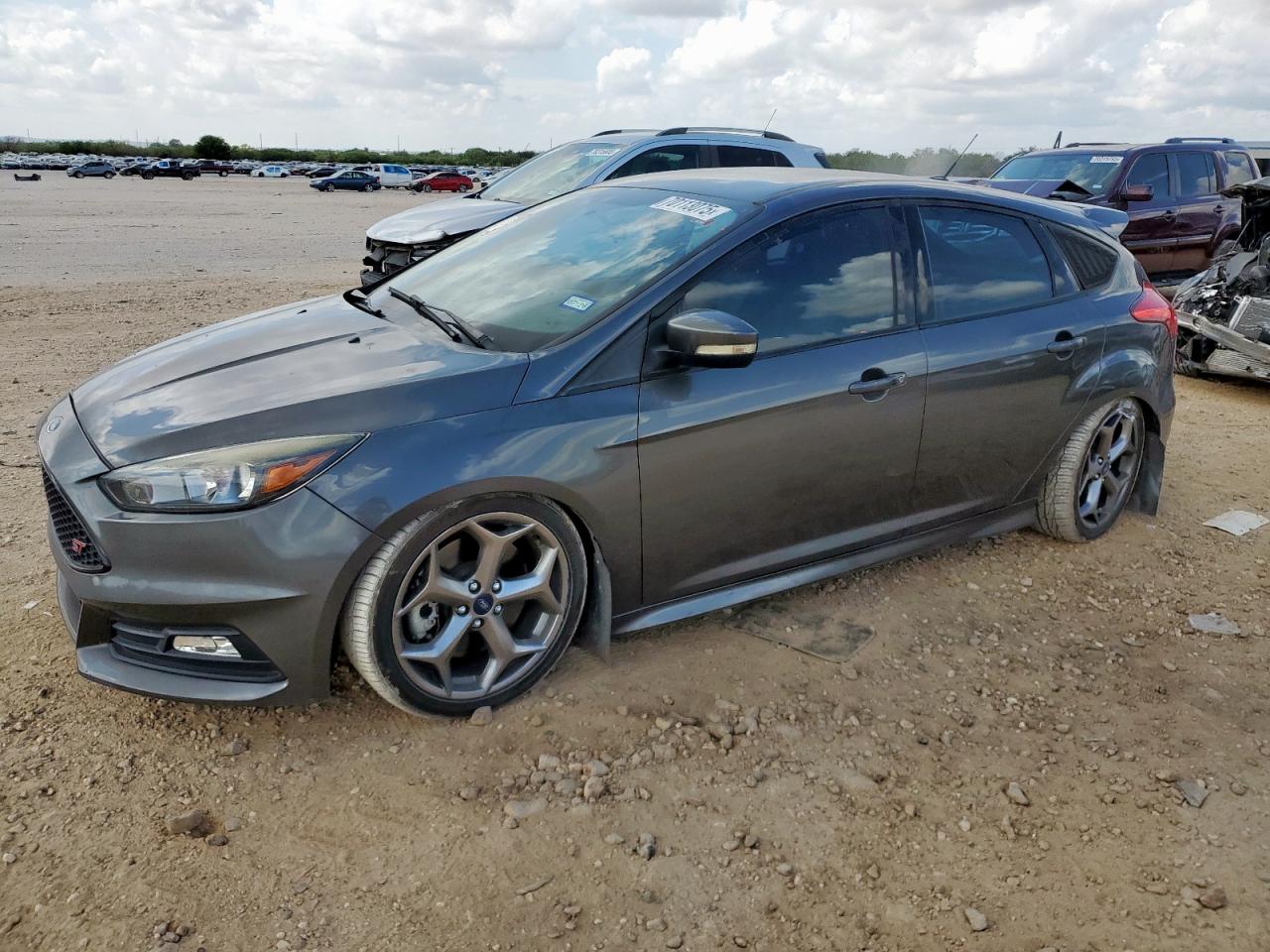 2018 Ford Focus st ST
