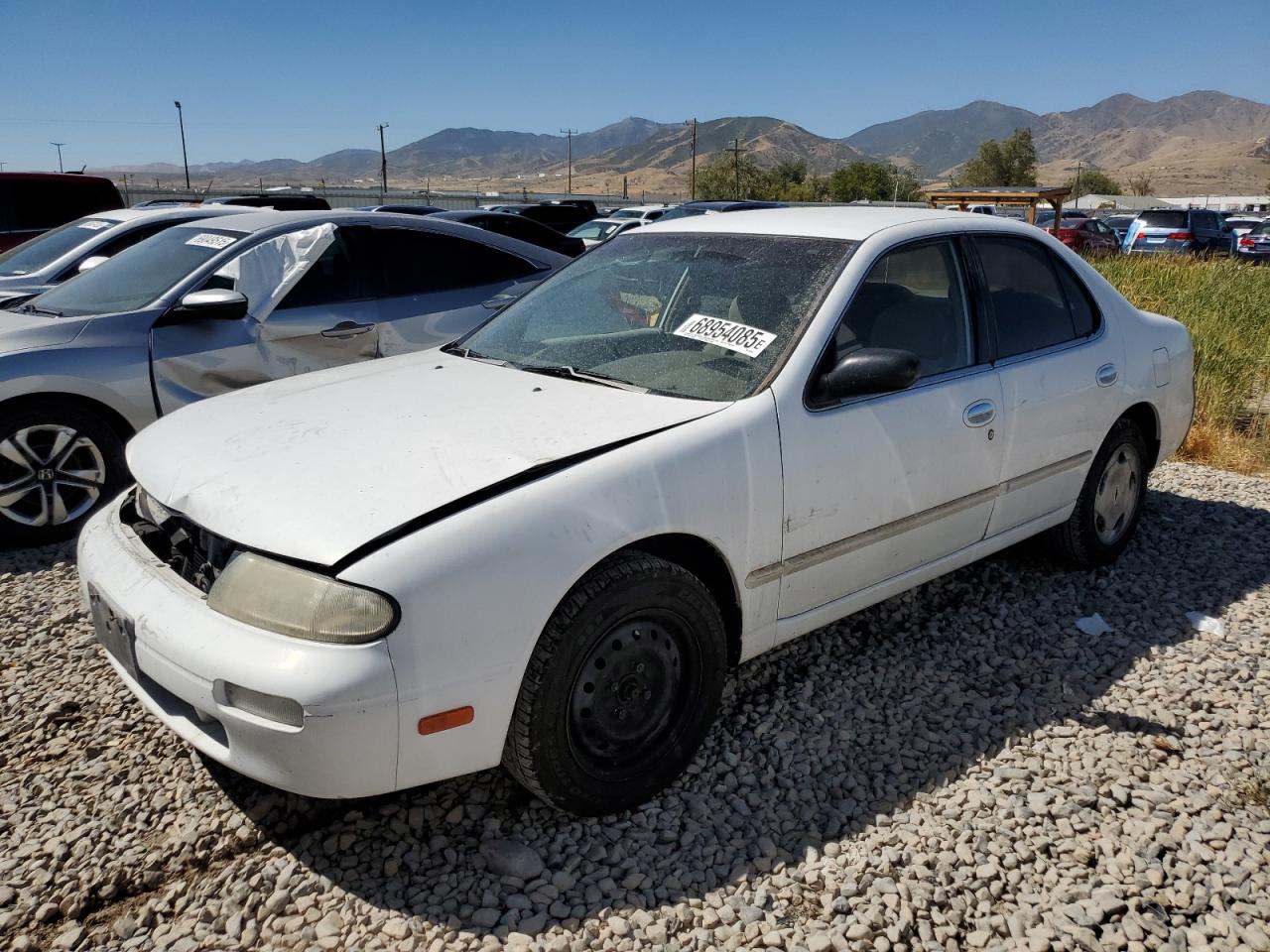 1997 Nissan Altima xe XE