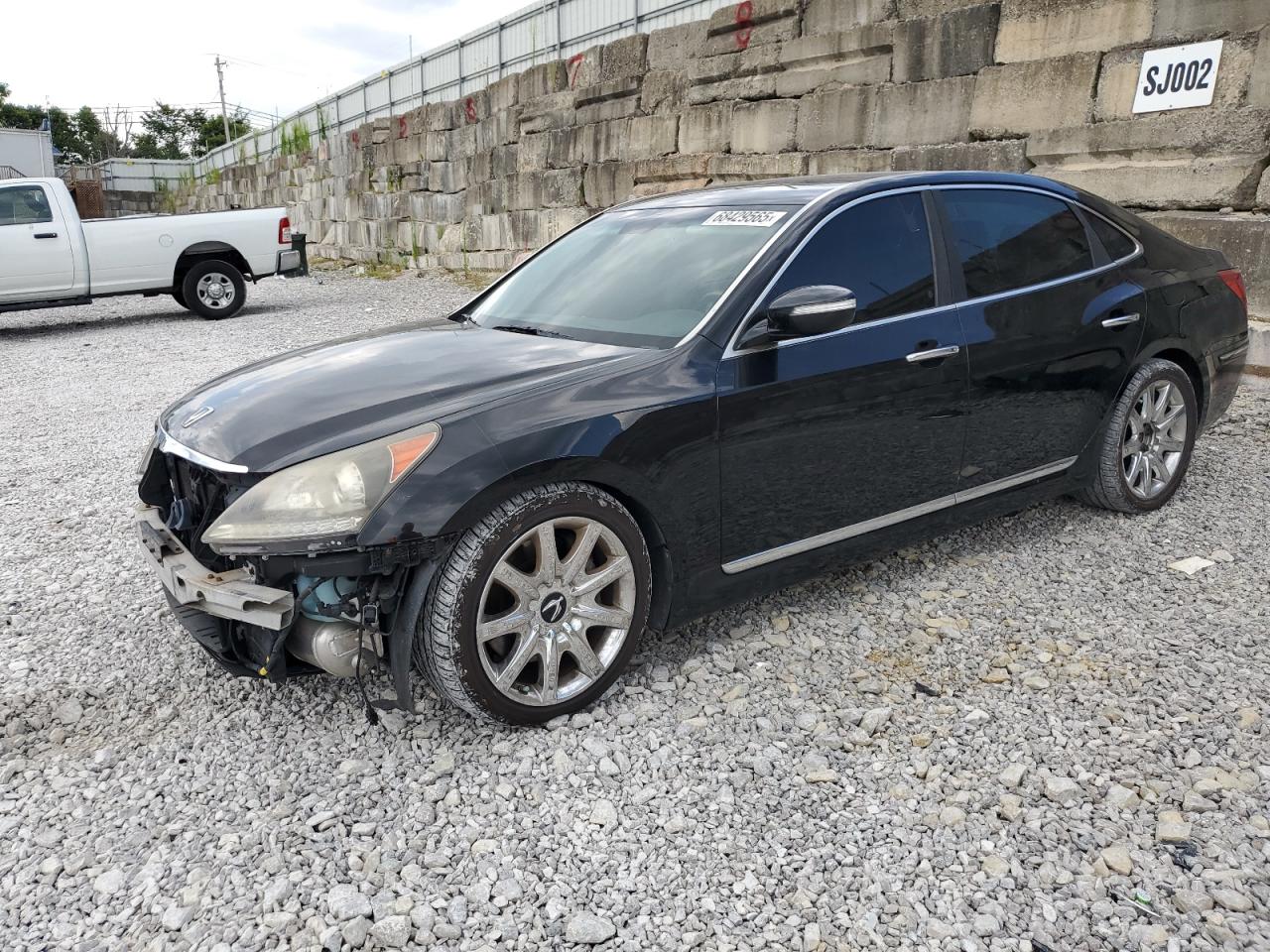 2013 Hyundai Equus sign SIGNATURE