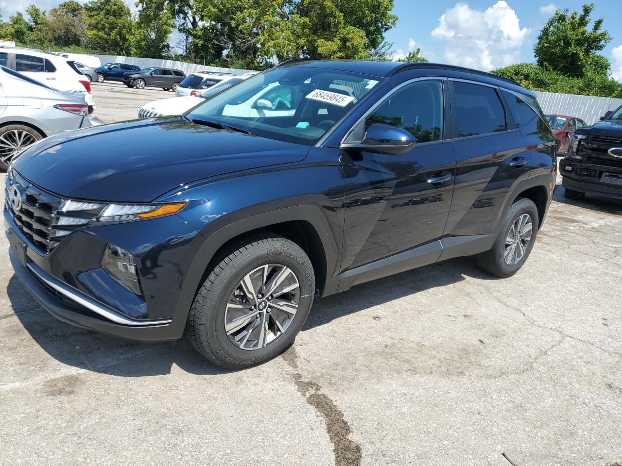 Hyundai Tucson blue