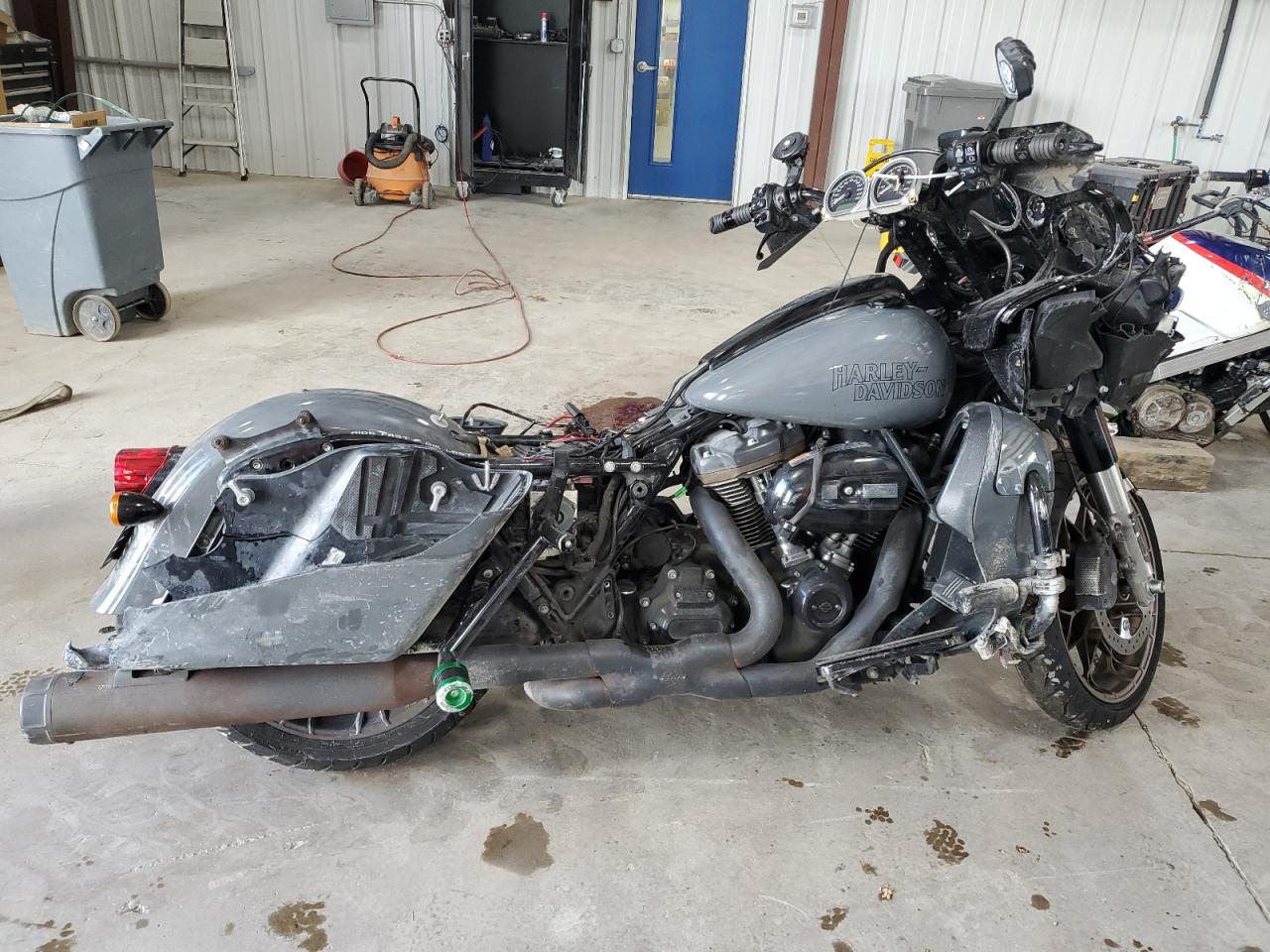 Harley-davidson Fltrxst