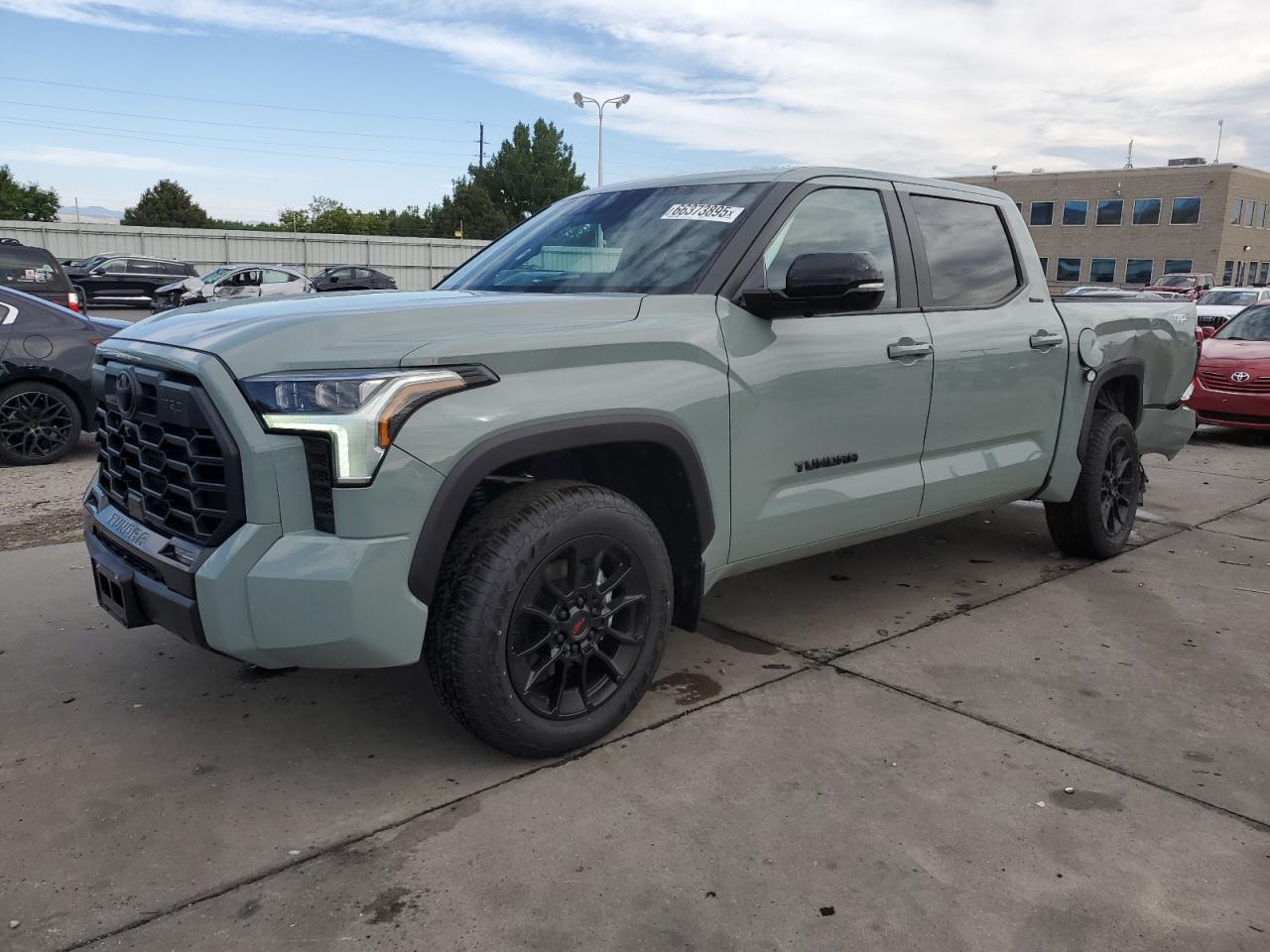 2025 Toyota Tundra cre CREWMAX LIMITED