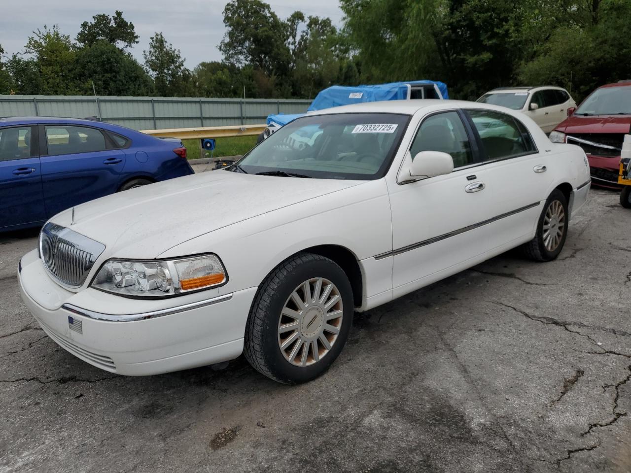 2005 Lincoln Town Car