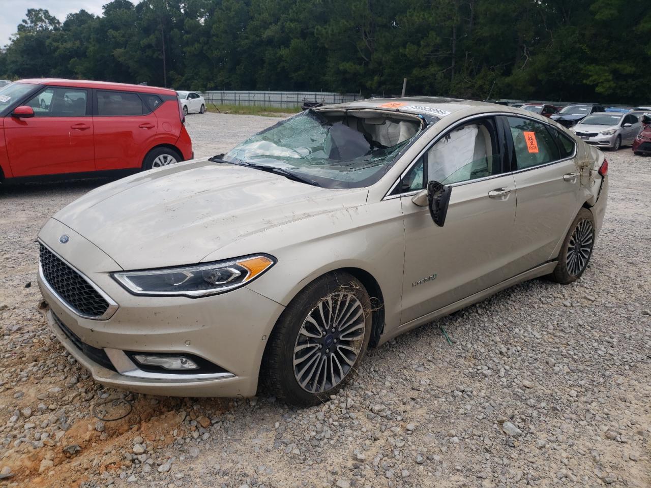 2018 Ford Fusion titanium/platinum hev