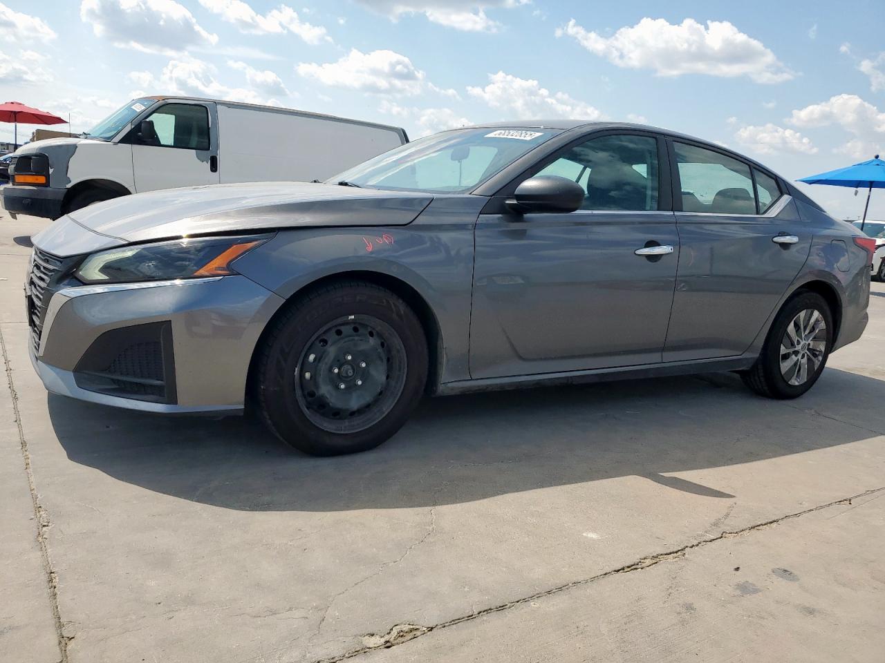 2024 Nissan Altima s S