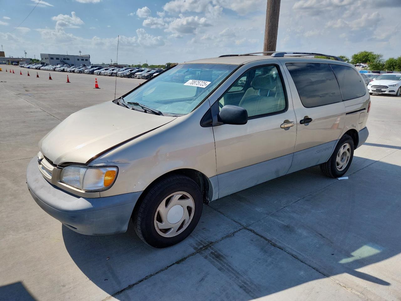2000 Toyota Sienna le LE