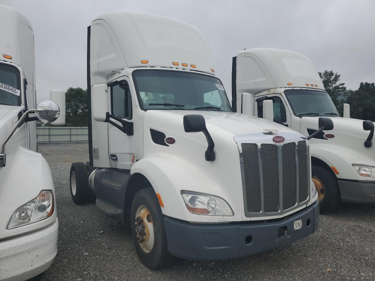 2016 Peterbilt tractor 579