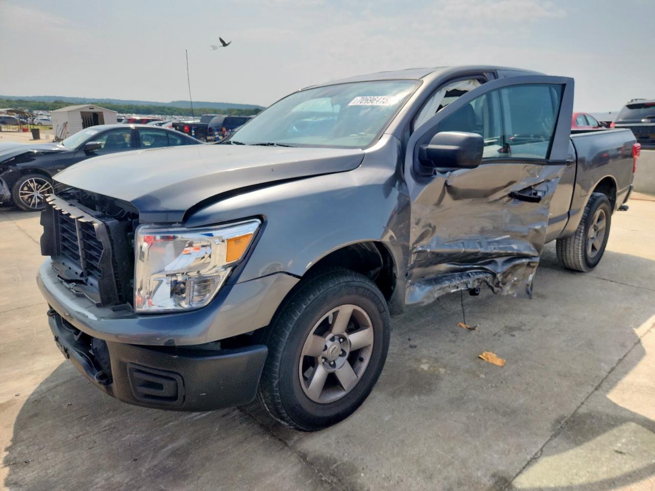 2018 Nissan Titan s S