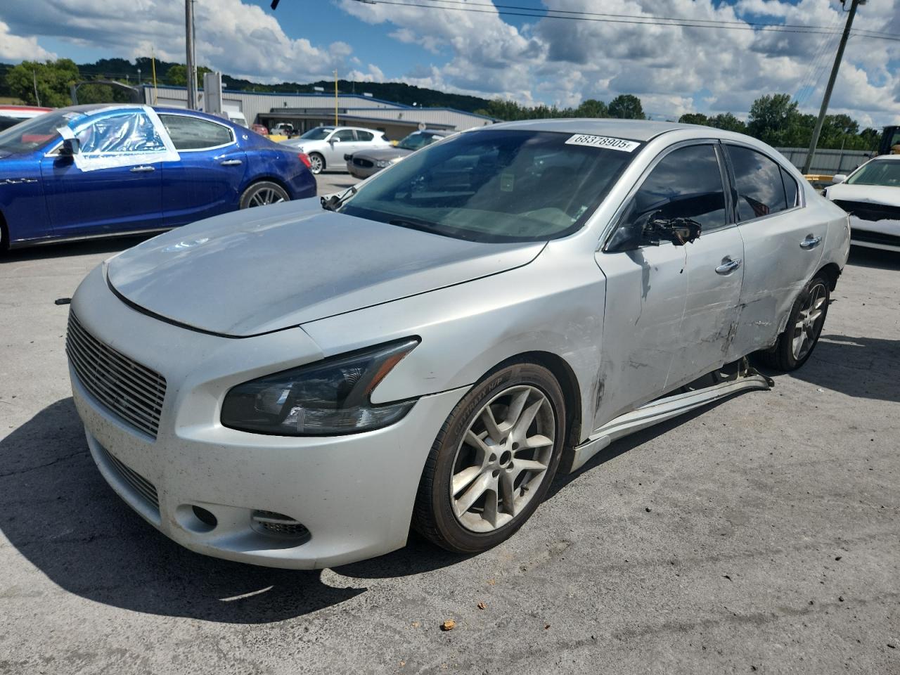 Nissan Maxima s