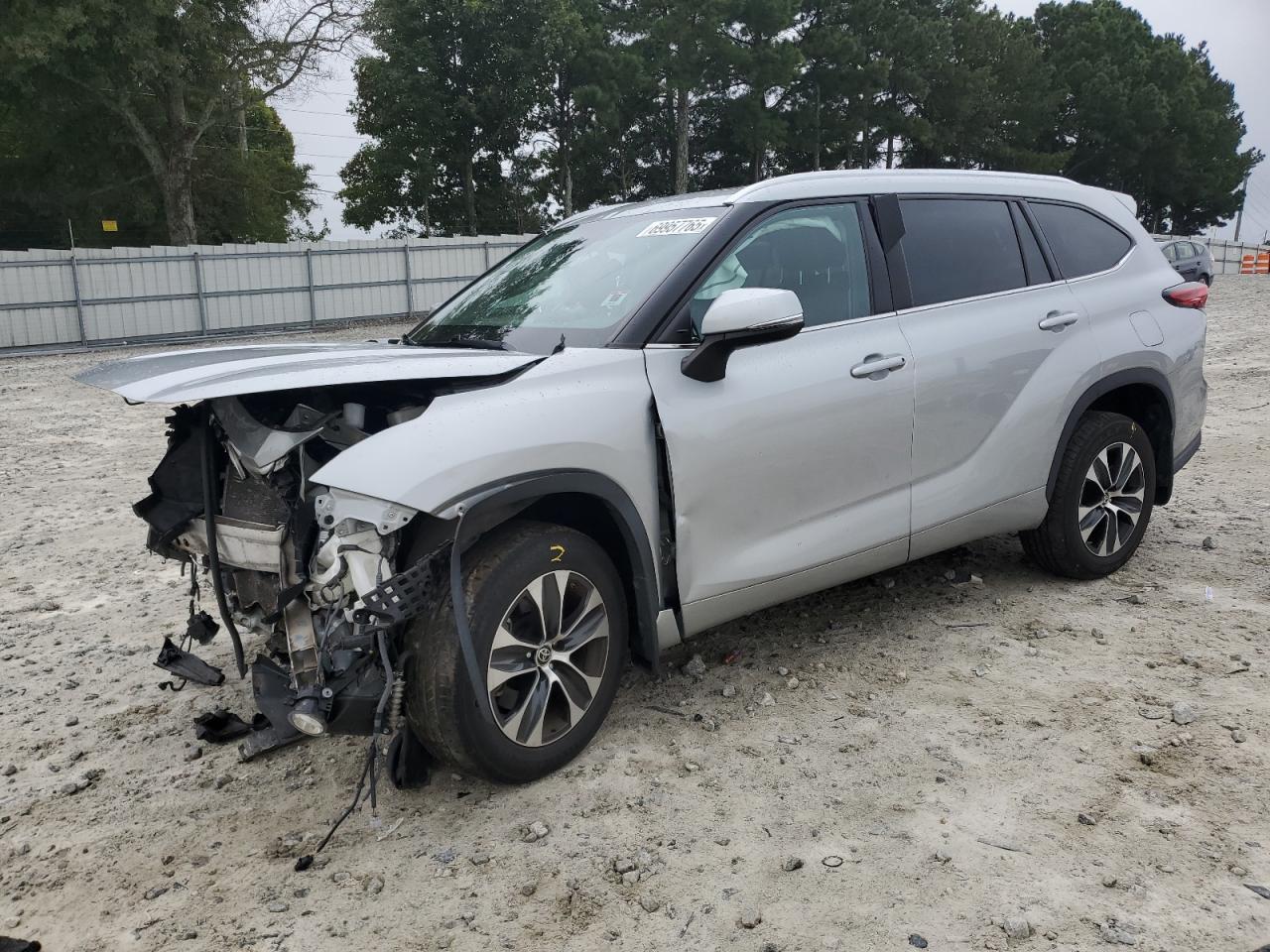 2021 Toyota Highlander xle XLE