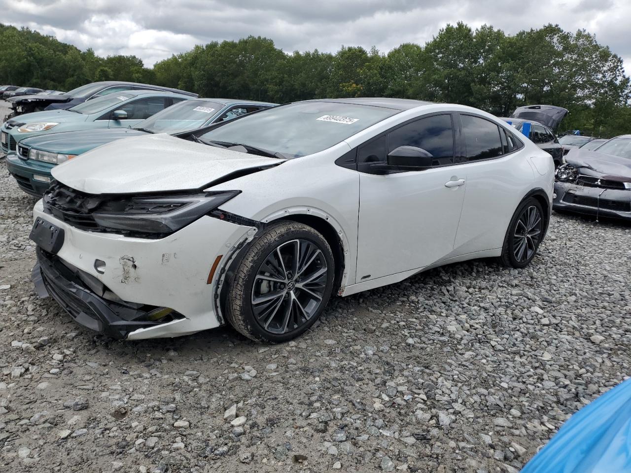 2024 Toyota Prius le LE