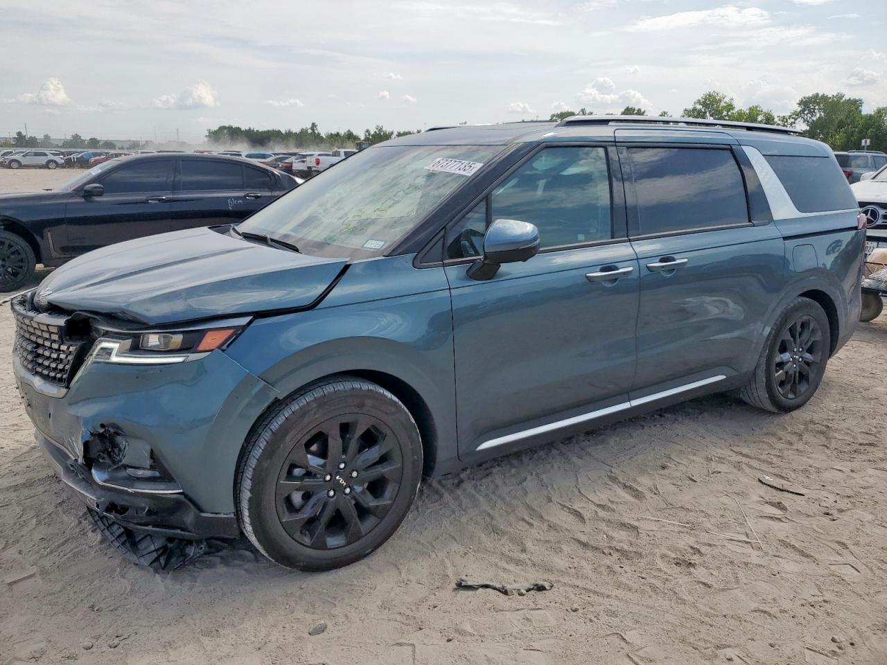 2024 Kia Carnival s SX