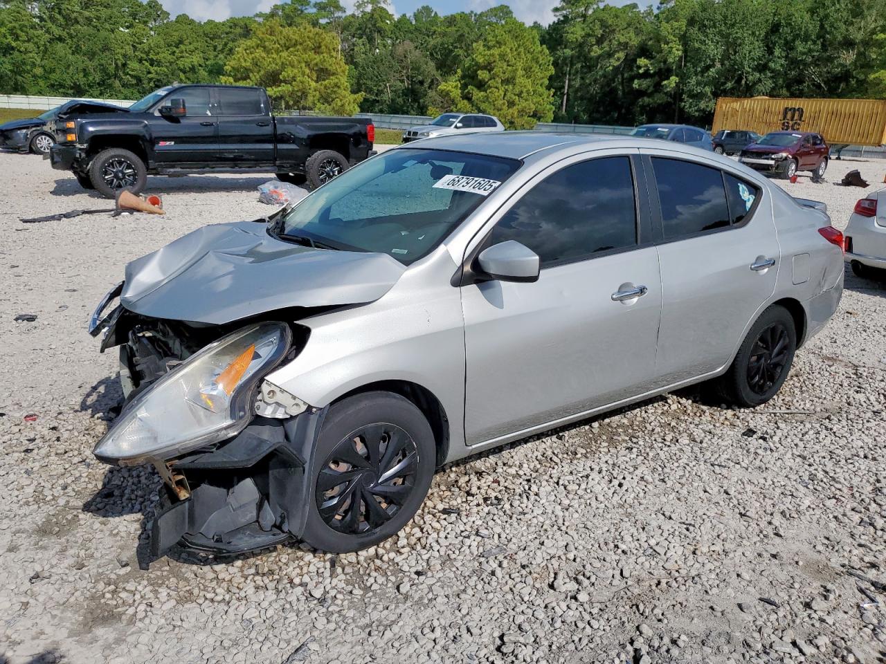 2015 Nissan Versa s S