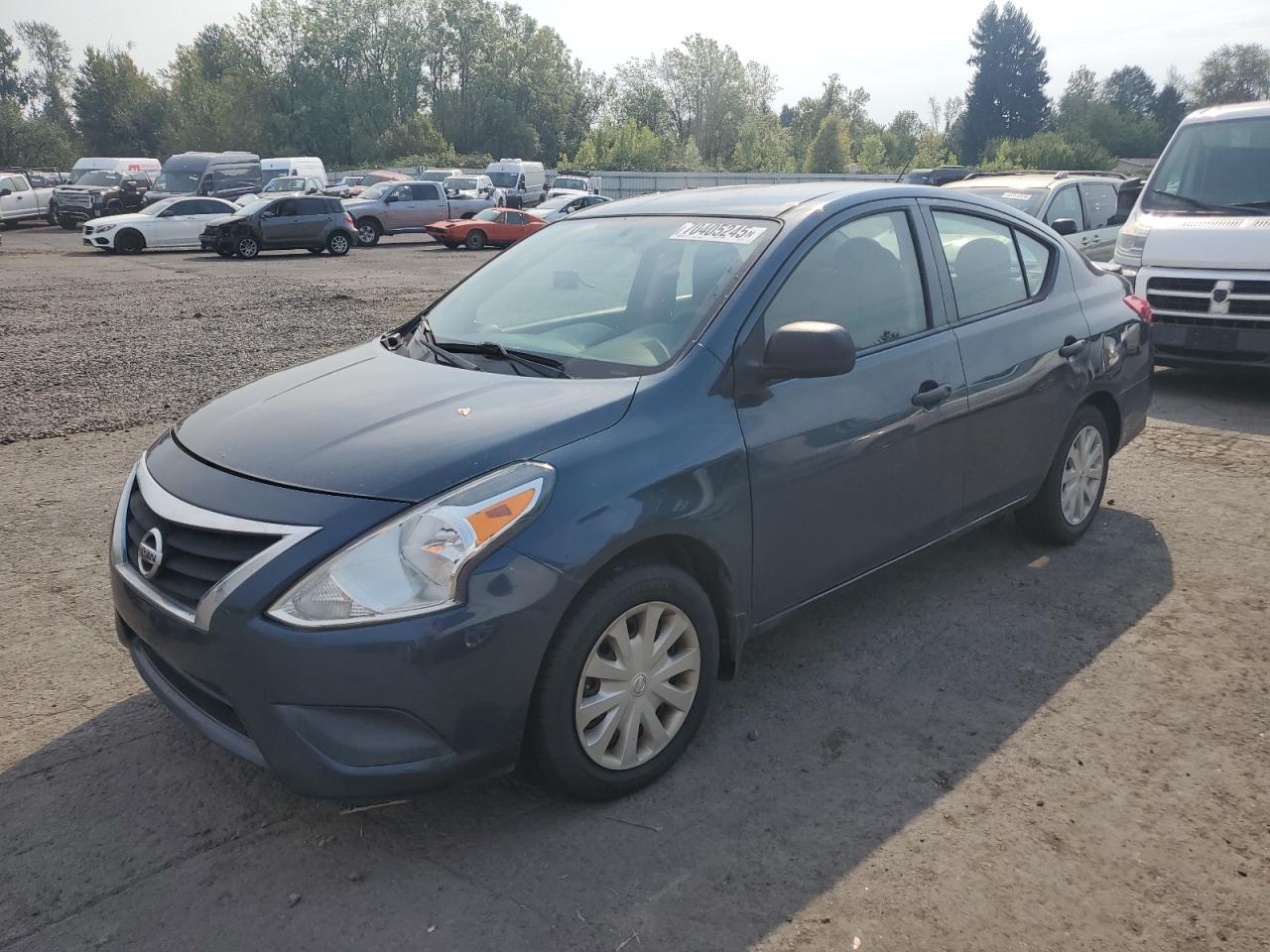 2015 Nissan Versa s S