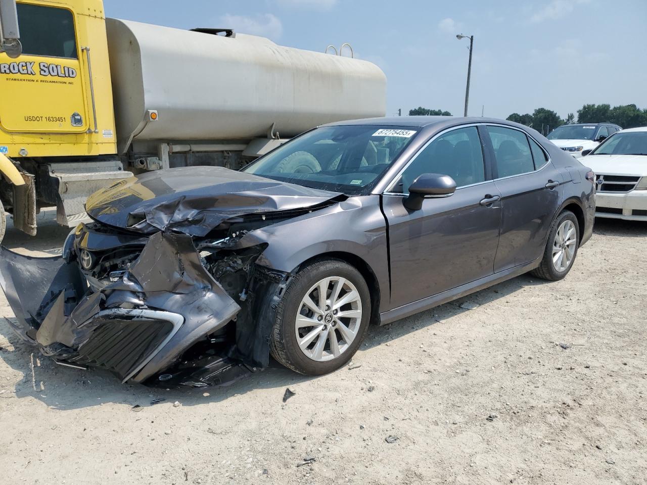 2021 Toyota Camry le LE