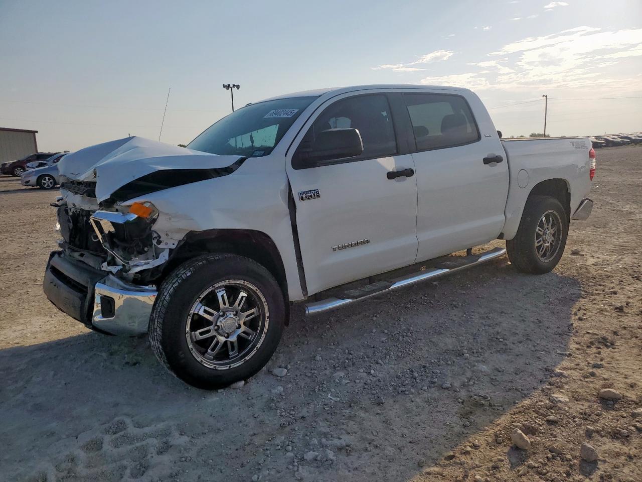 2014 Toyota Tundra cre CREWMAX SR5