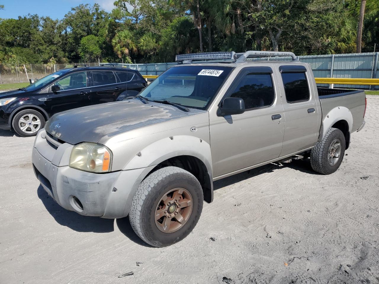 Nissan Frontier c